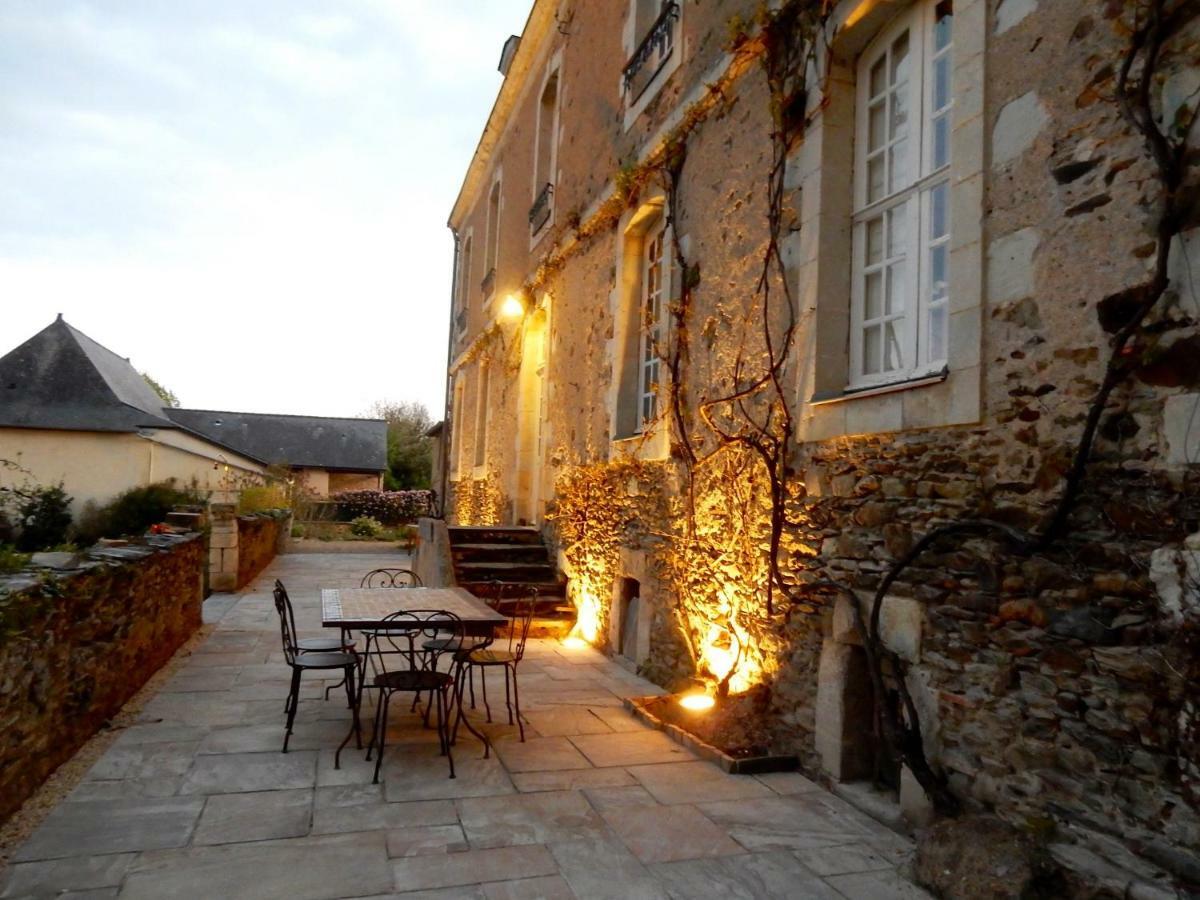 Le Presbytere Du Vigneau Ménil Esterno foto