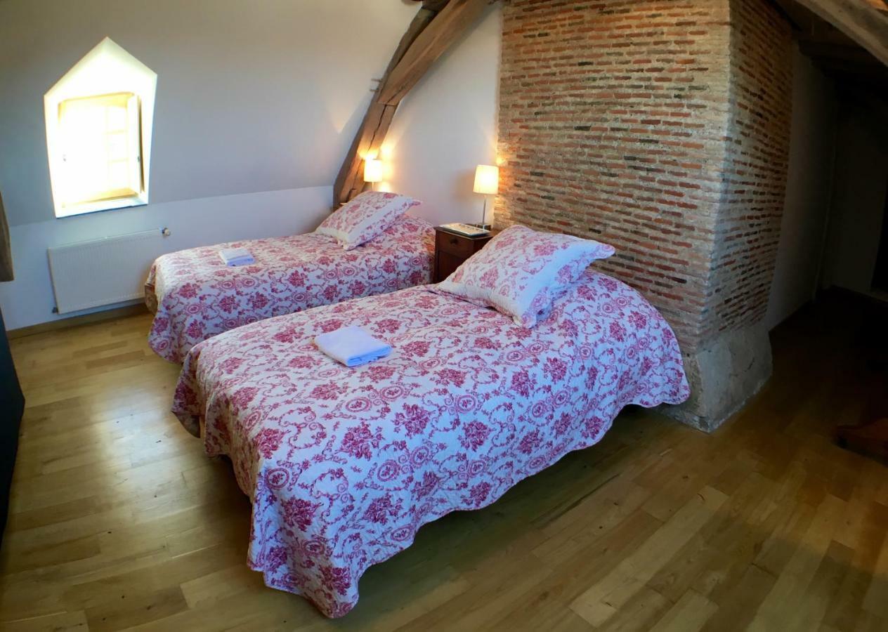 Le Presbytere Du Vigneau Ménil Esterno foto