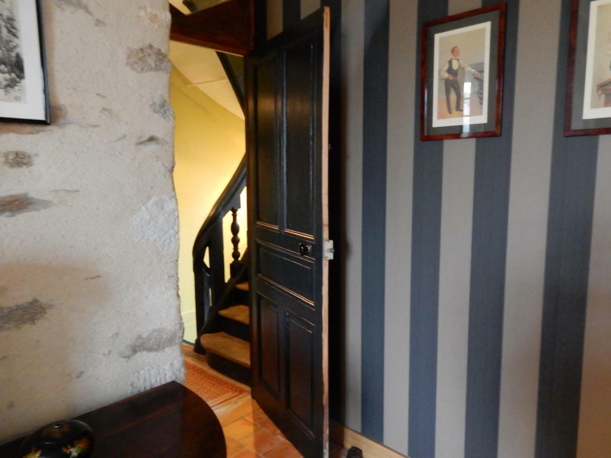Le Presbytere Du Vigneau Ménil Esterno foto